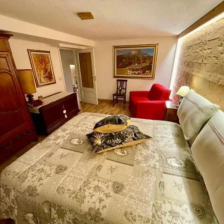 Maison La Chapelle Apartment